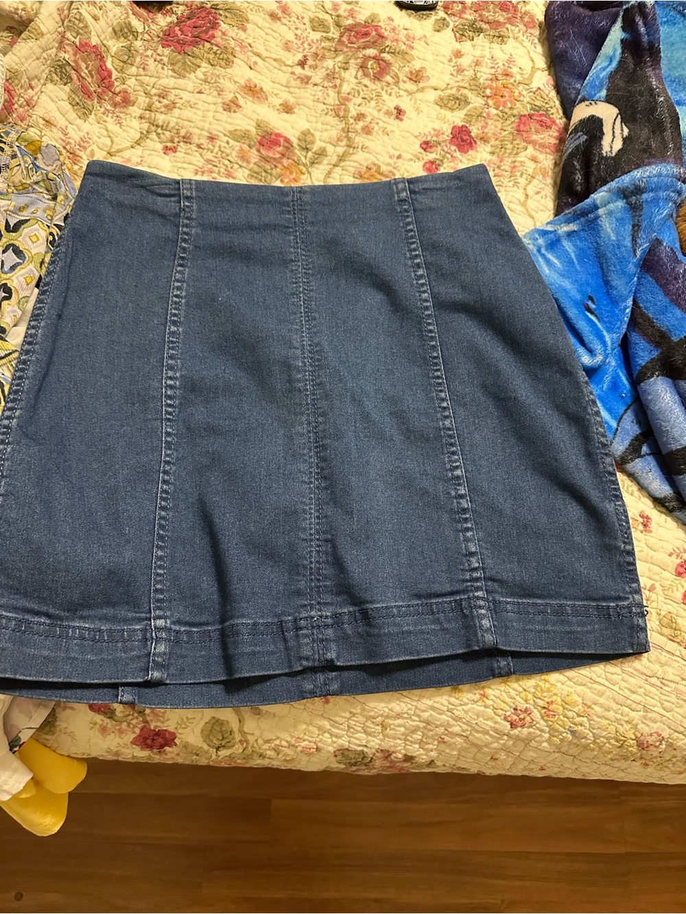Denim Mini Skirt Women’s Size 6